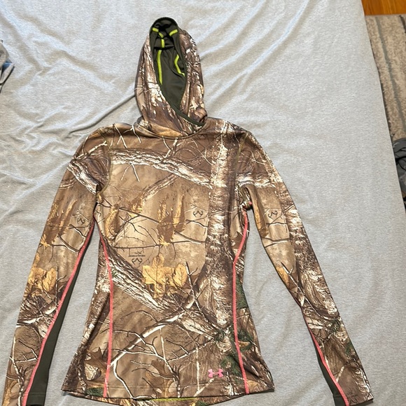 Under Armour Camo Cold Gear - Picture 1 of 3